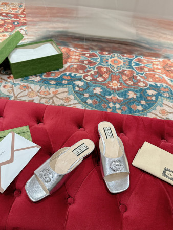 UA WOMEN'S DOUBLE G SLIDE SANDAL Silver