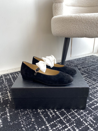 ua Ch*el mary janes flat