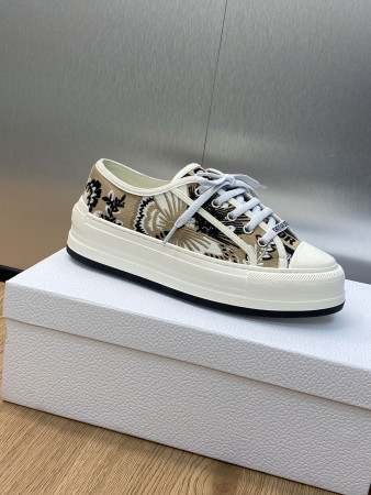 ua walk'n'D*or platform sneaker