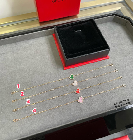 Qeelin Tilted Gourd Bracelet