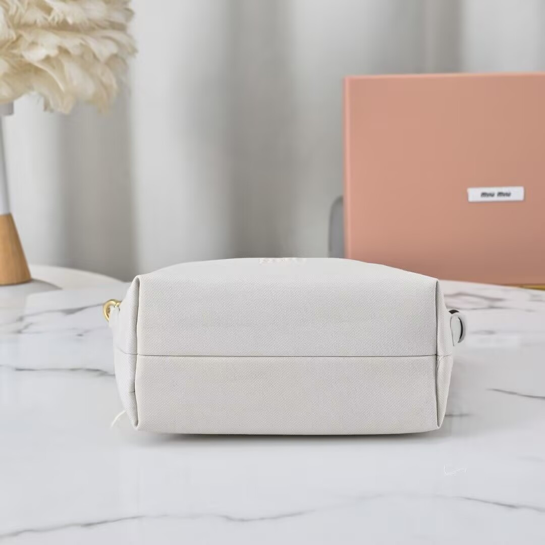 Miu Miu Gabardine pouch 14x18.5x10cm