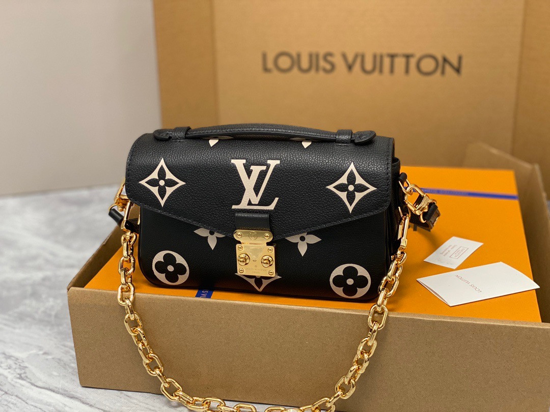 LV Pochette Métis East West M46596