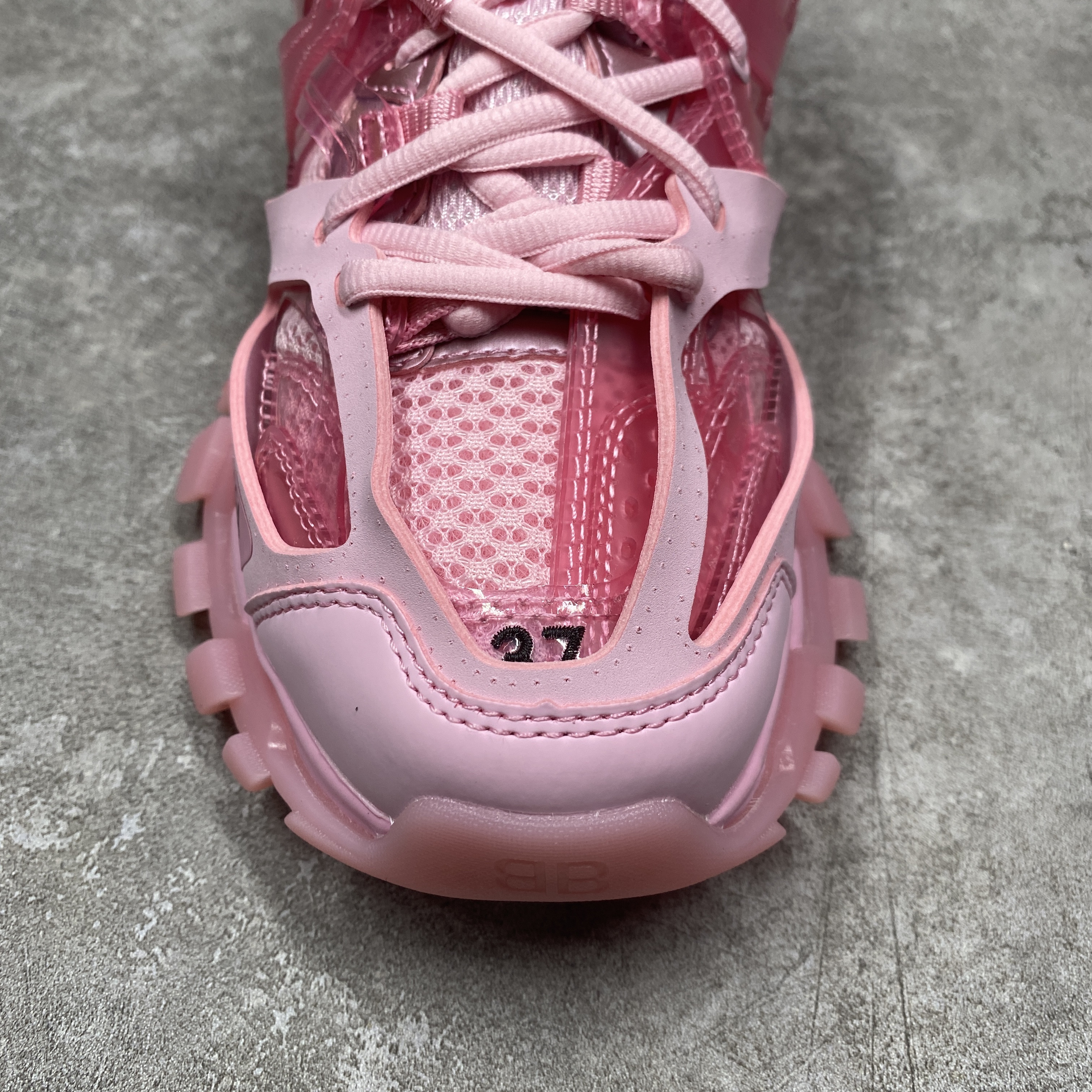 Balenciga Wmns Track Sneaker 