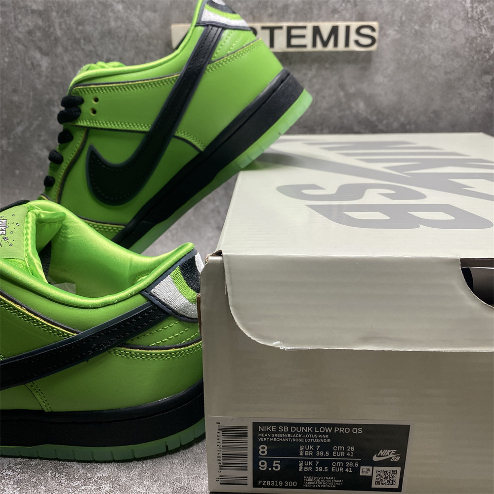 THE POWERPUFF GIRLS X DUNK LOW PRO SB QS 