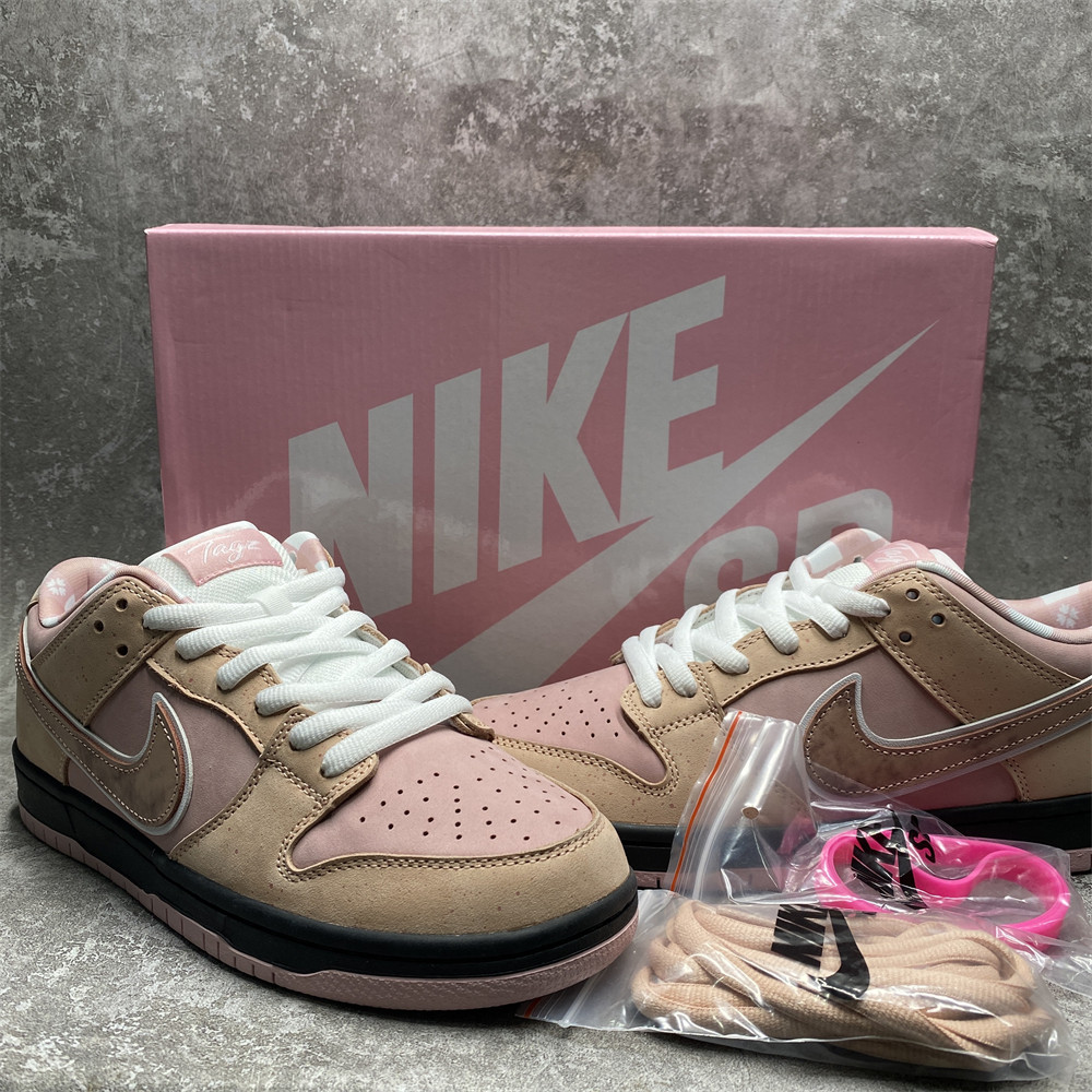 Nike SB Dunk Low Pink