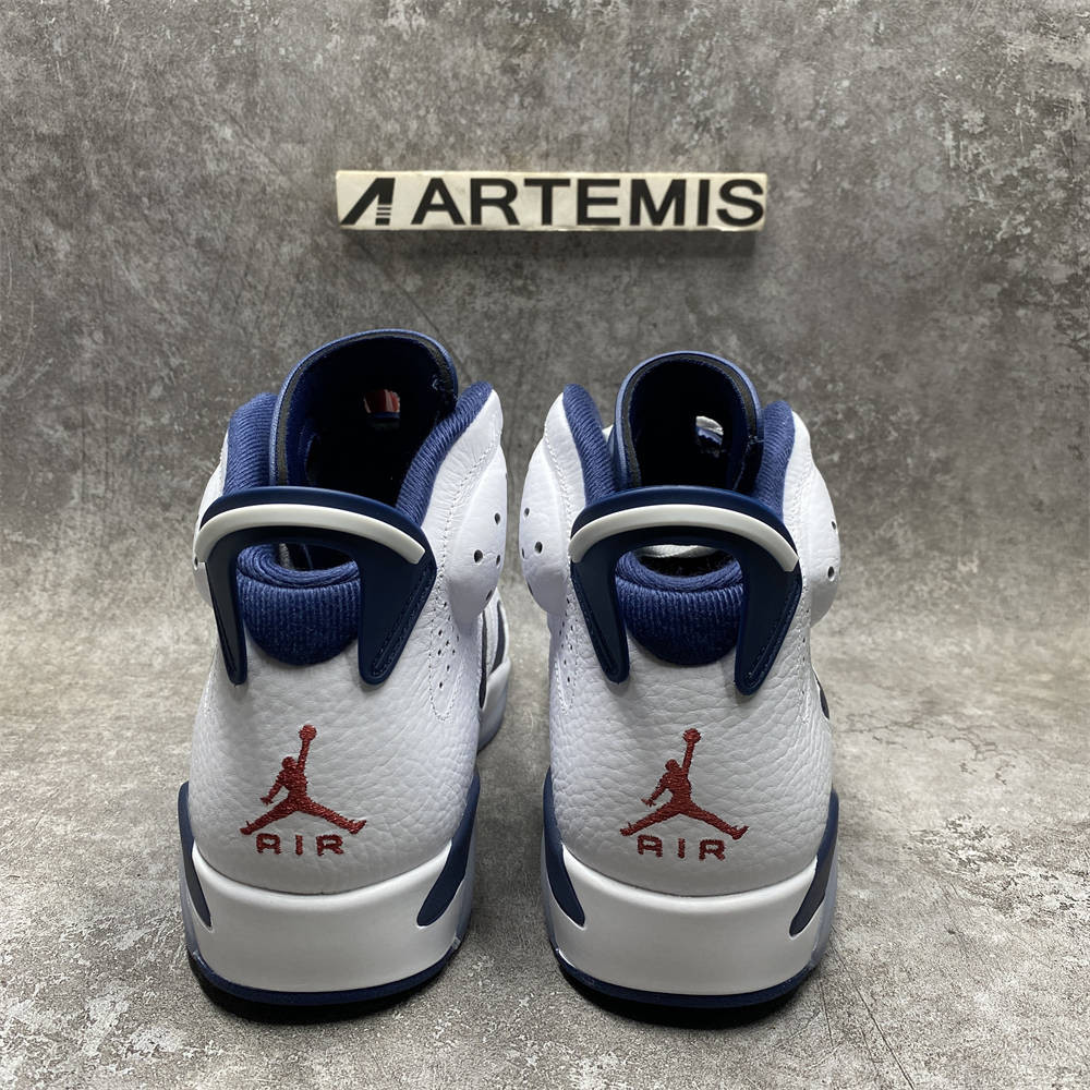 UA AIR JORDAN 6 RETRO 