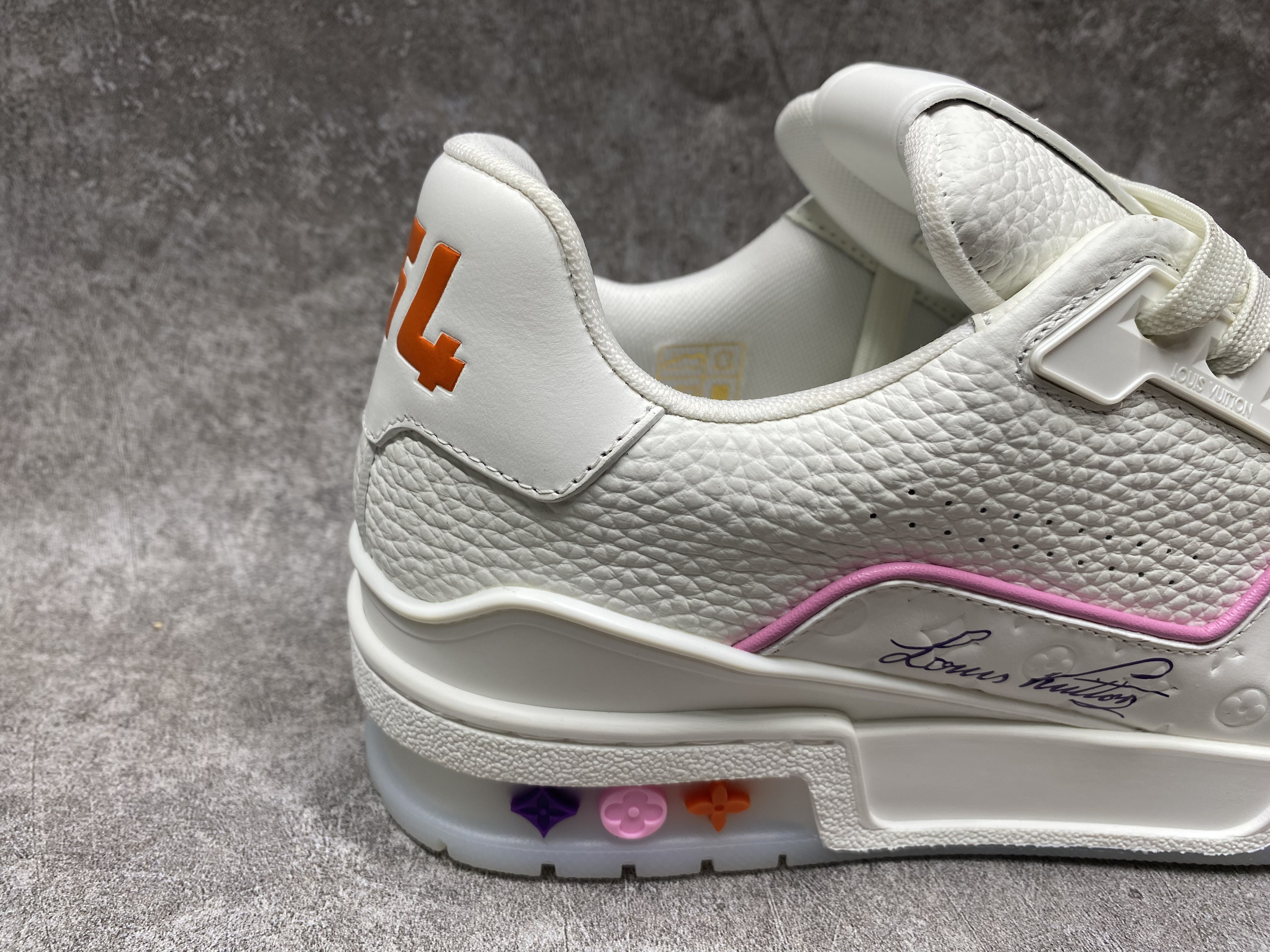 UA LV trainer Sneakers