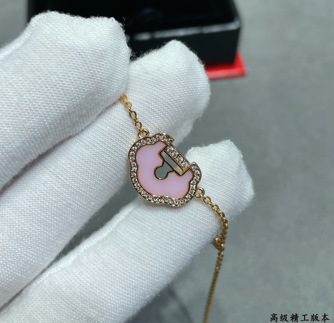 Qeelin Large Ruyi Lock Bracelet