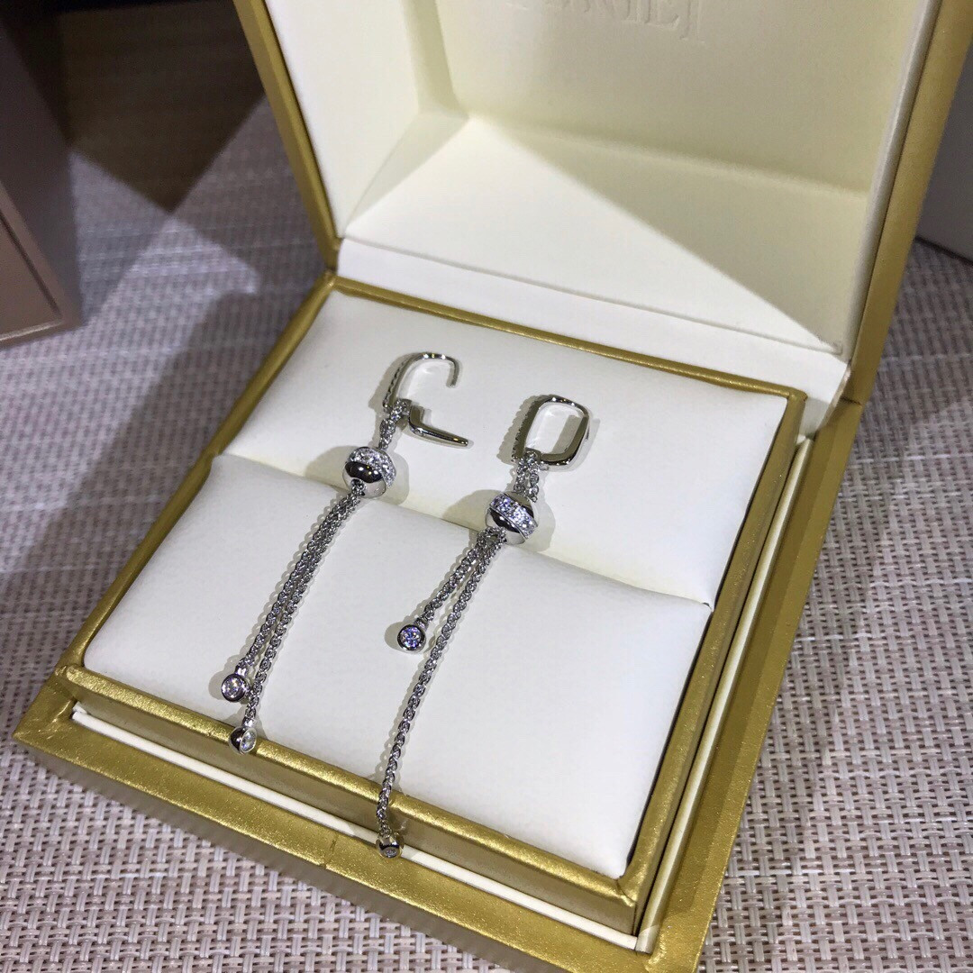 Piaget Possession pull tassel Earrings