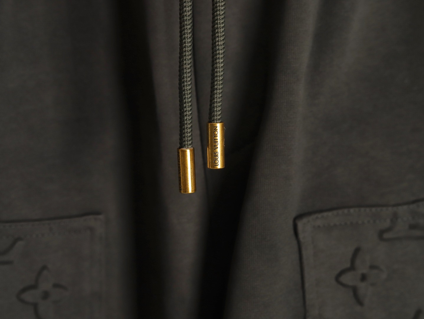 l0*is V*t0n lv shorts