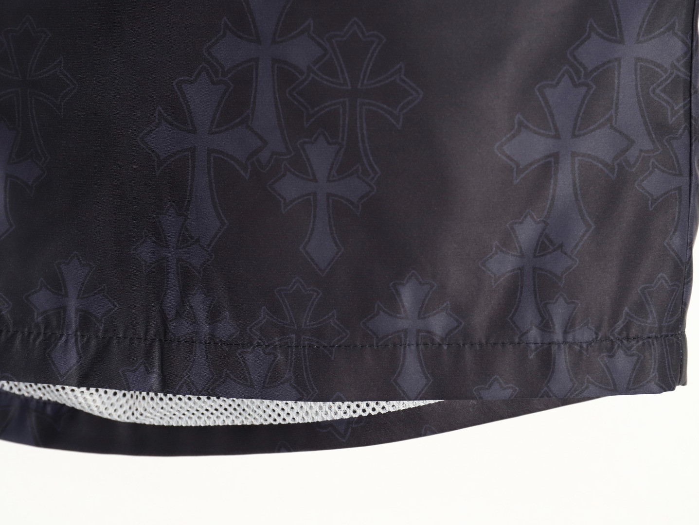 Ch**me He**ts shorts