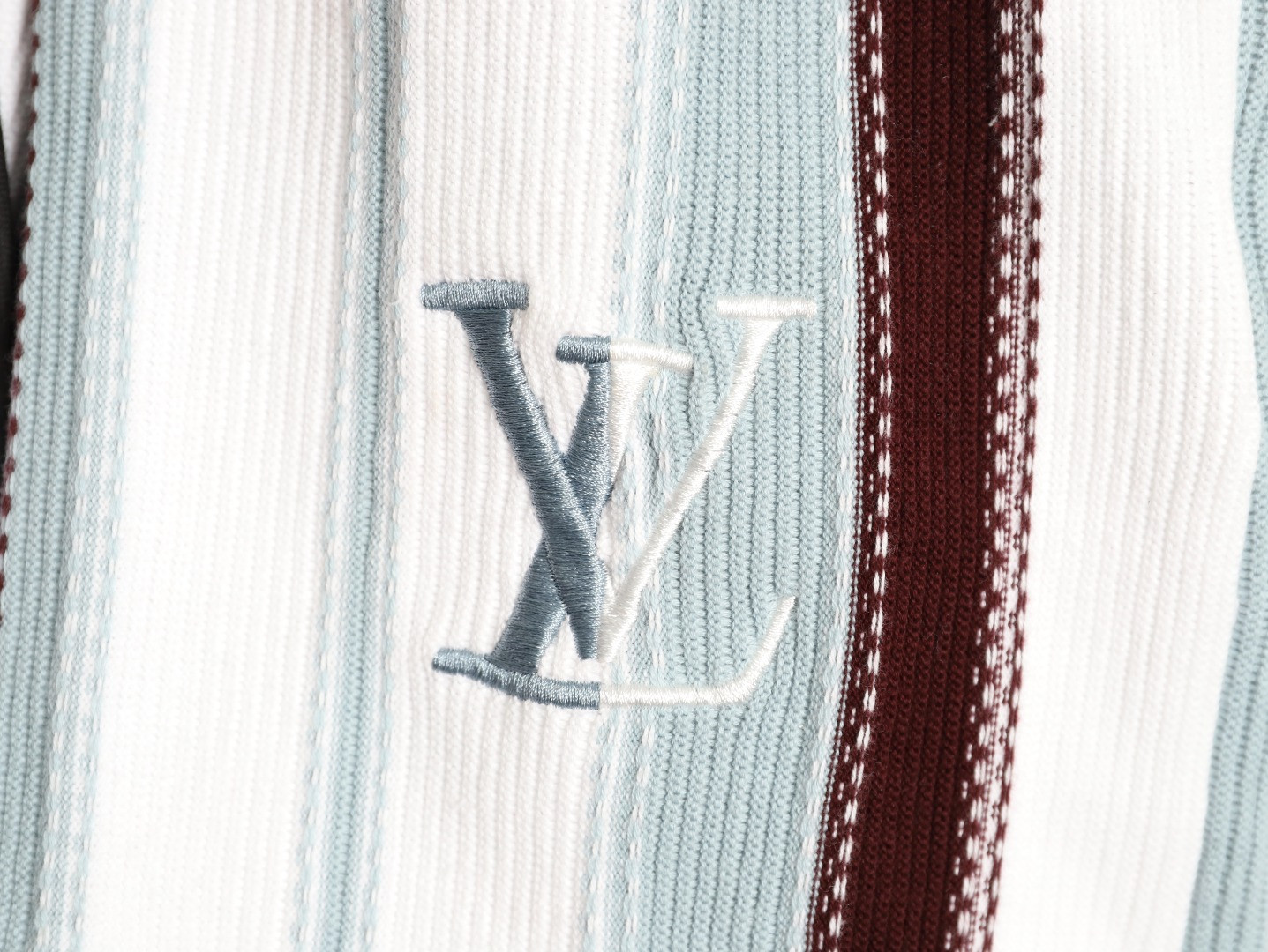 l0*is V*t0n lv shorts