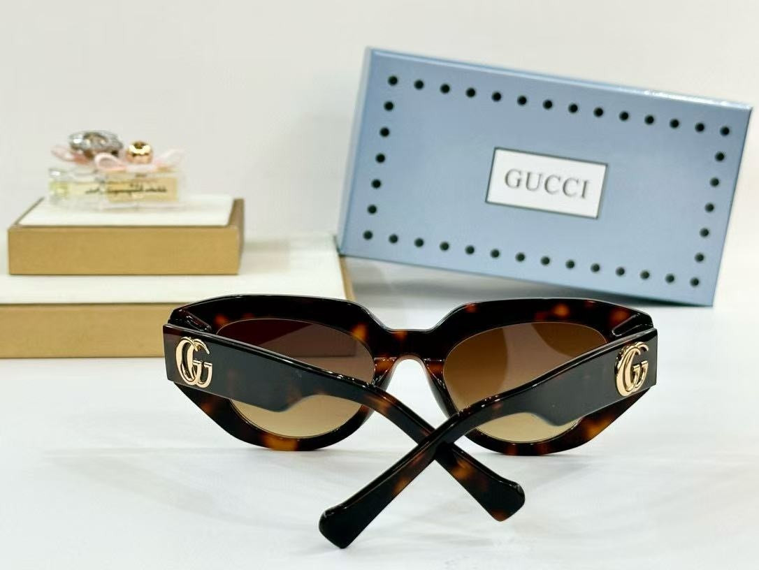 G*u*i glasses gg1843s