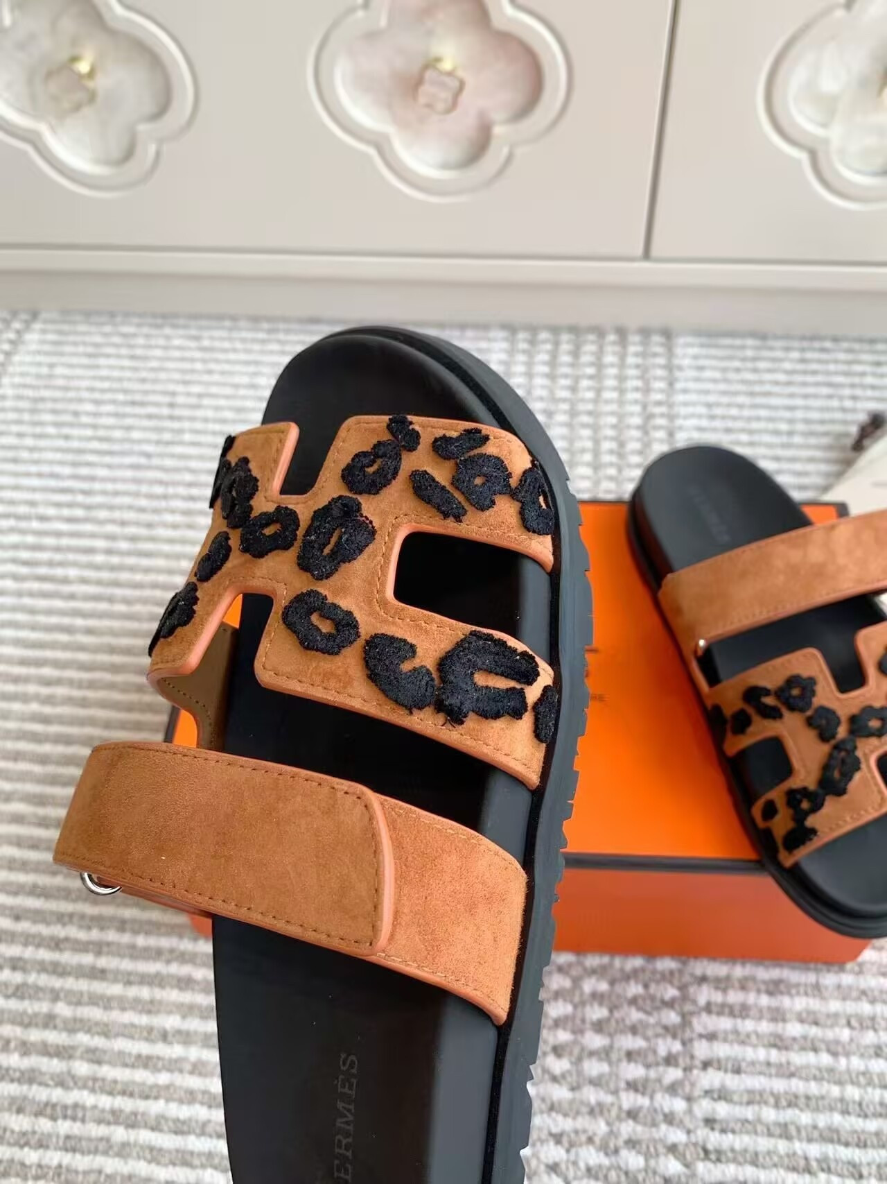 UA Hermès Chypre Sandal