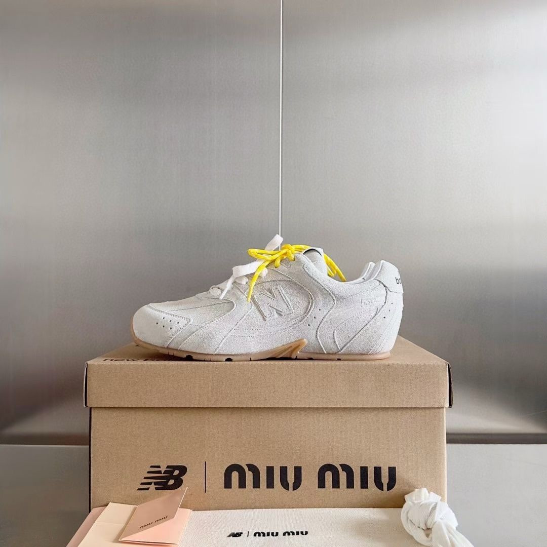 UA New Balance 530 SL Miu Miu