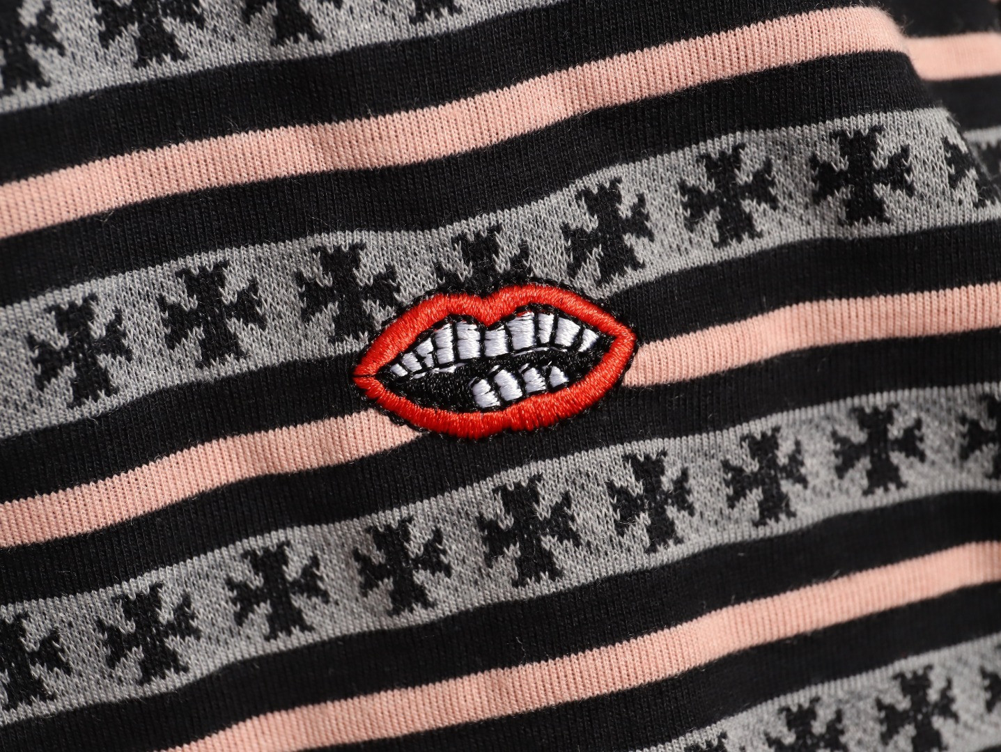 Ch**me He**ts 25fw polo shirt