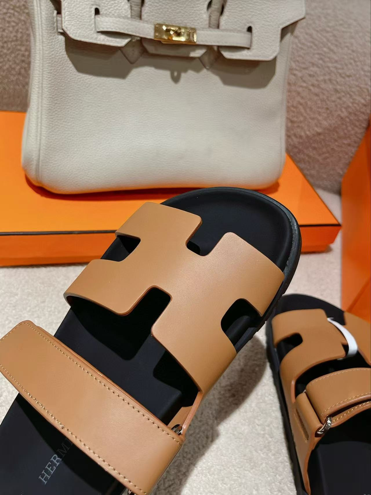 UA Hermès Chypre Sandal
