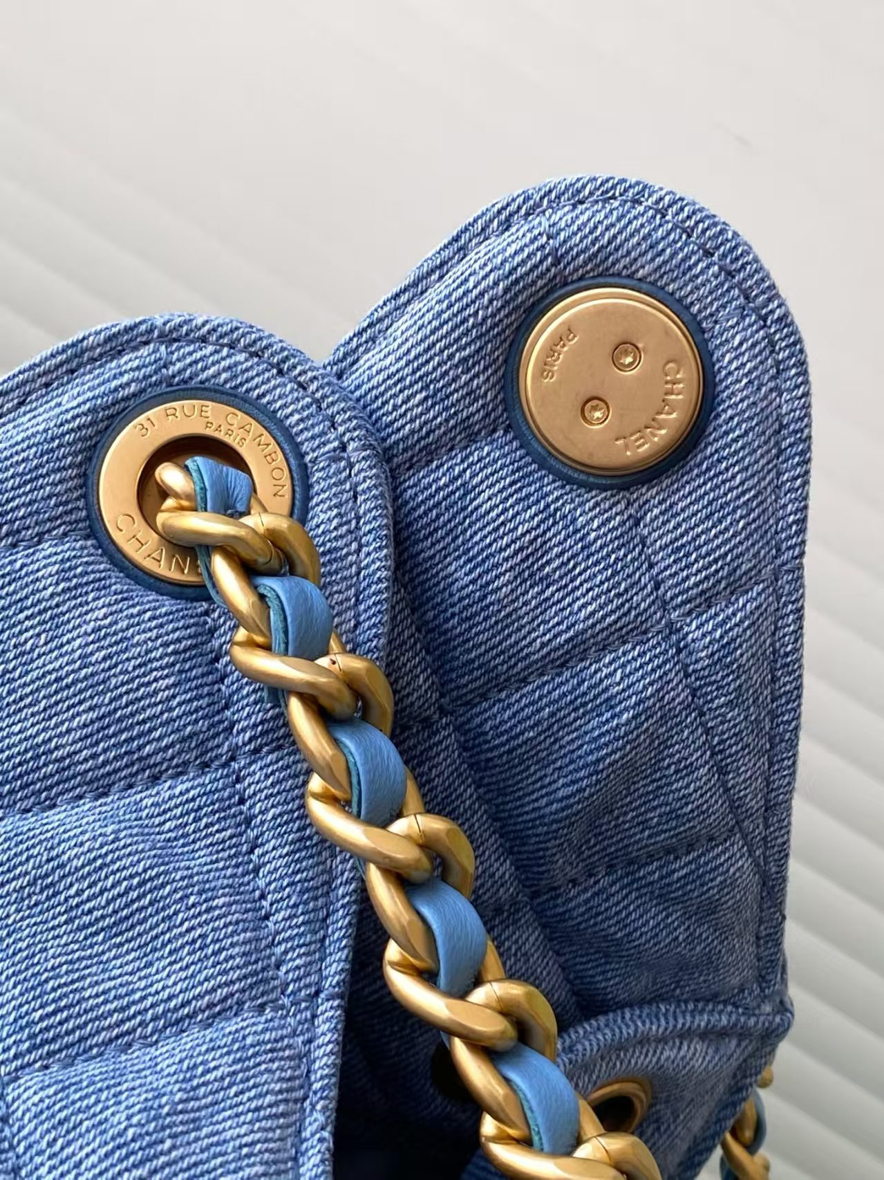 Ch*el 25c bucket bag 26x30x14cm