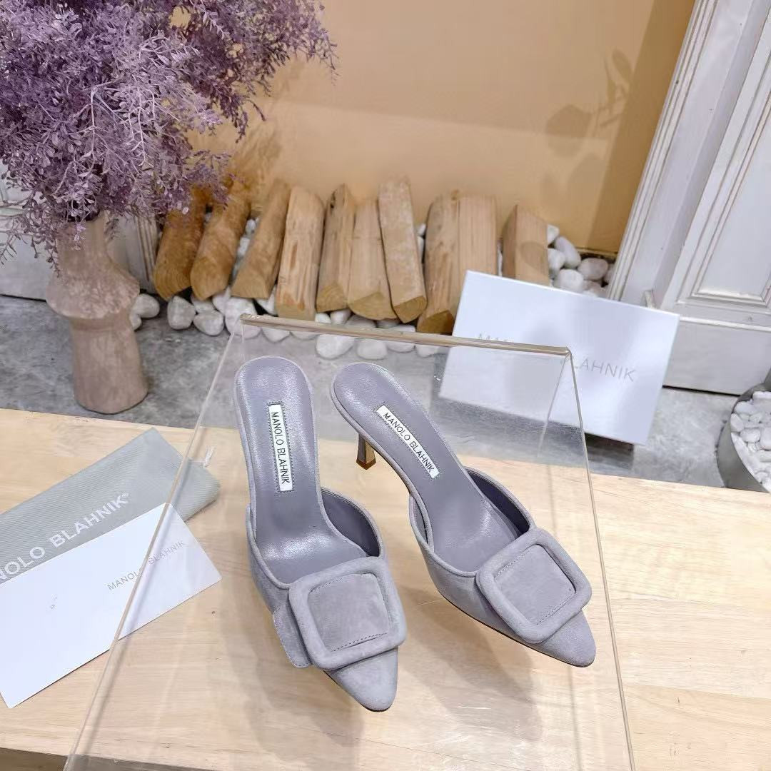 UA Manolo Blahnik Mules 7.5cm