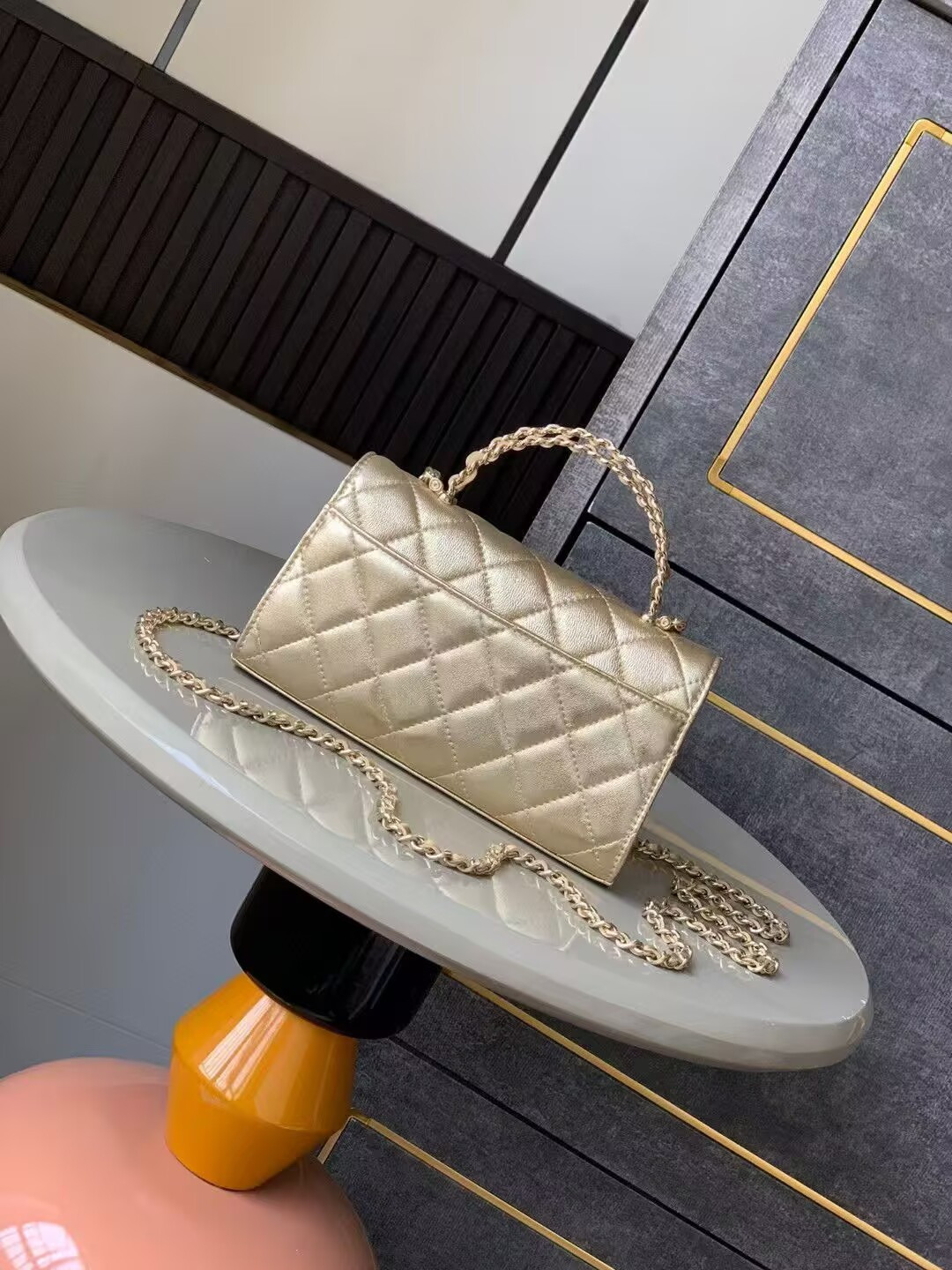 Ch*el kelly 23p 19x10x4.5cm