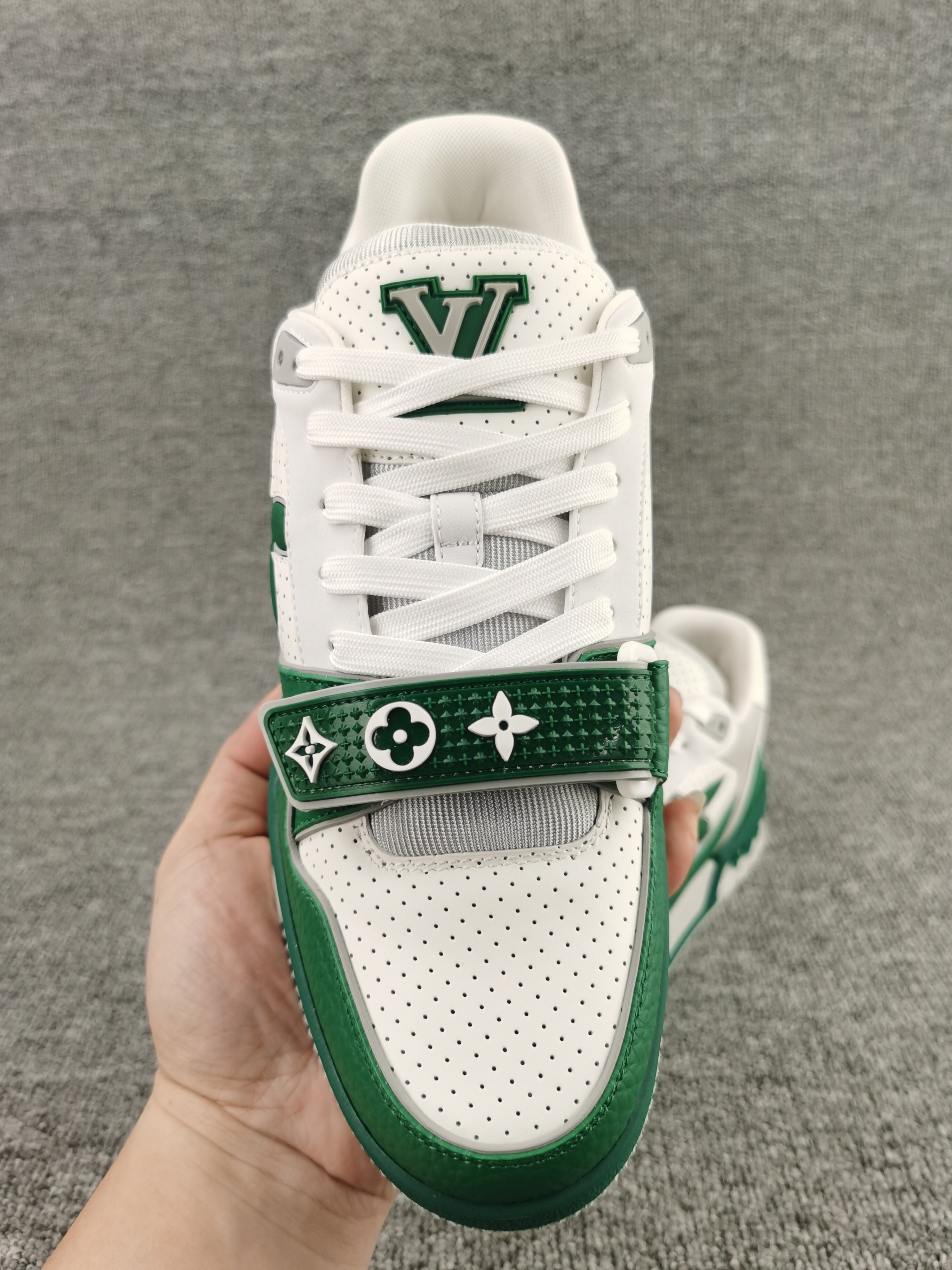 UA LV Trainer Sneaker