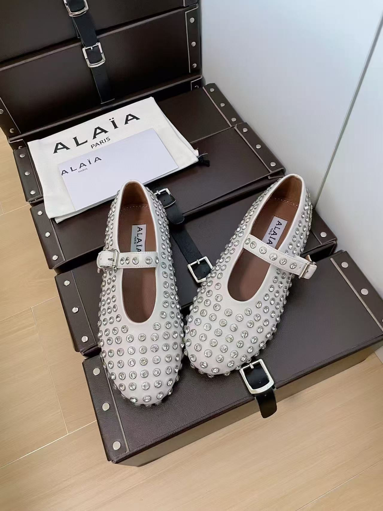 UA ALAÏA STRASS BALLET FLATS
