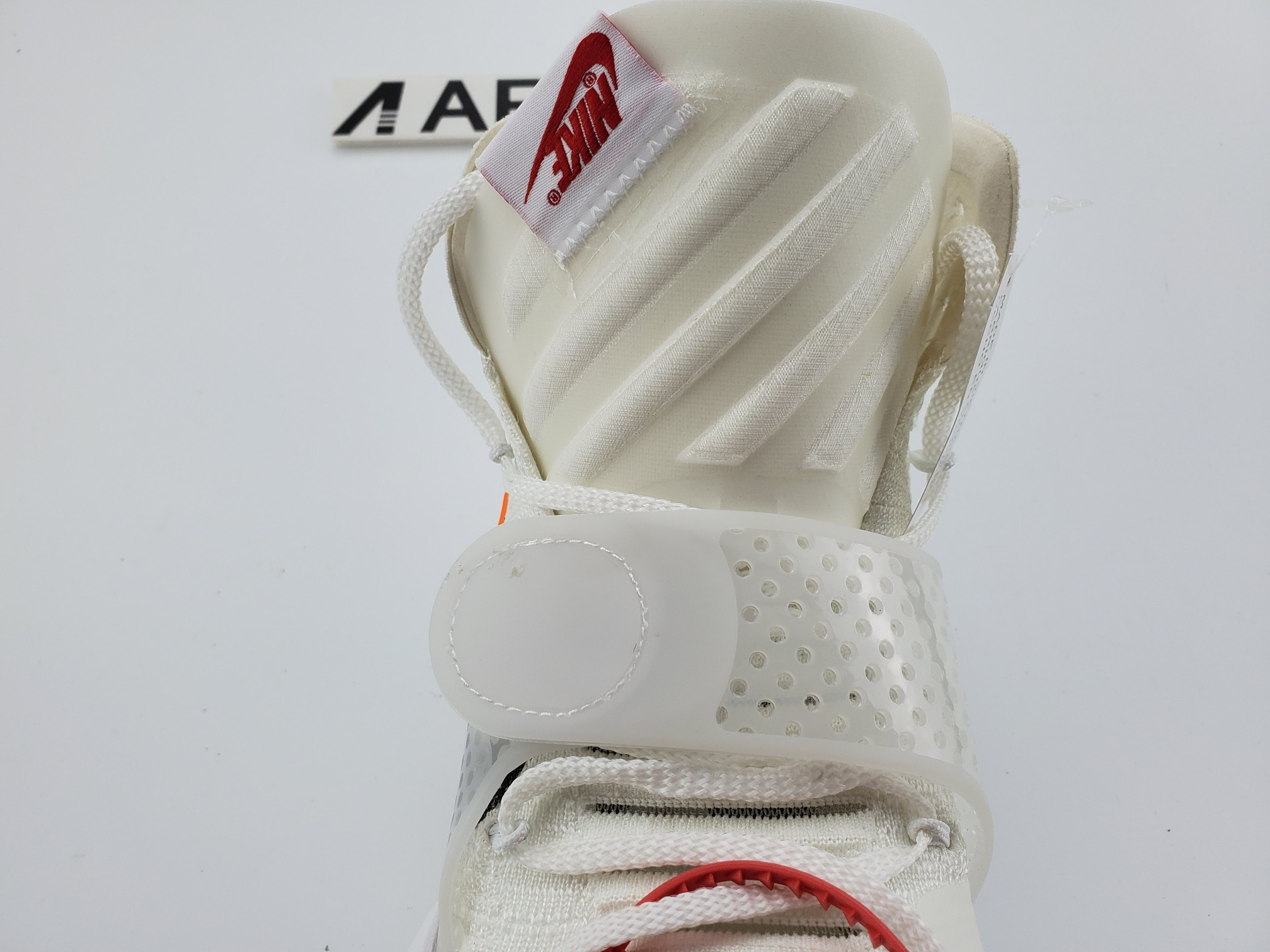 Nike React Hyperdunk 2017 Flyknit Off-White