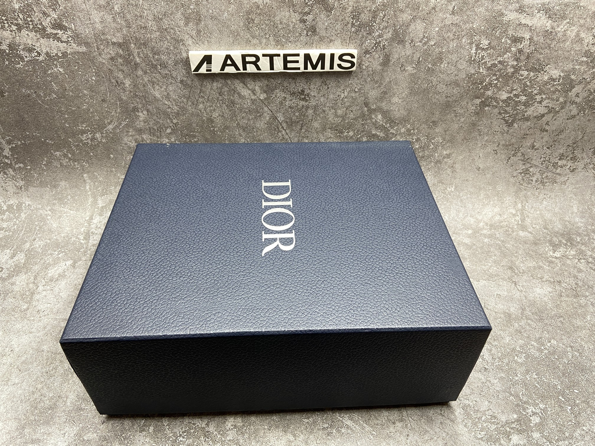 D*or b23 high top daniel asham newspaper