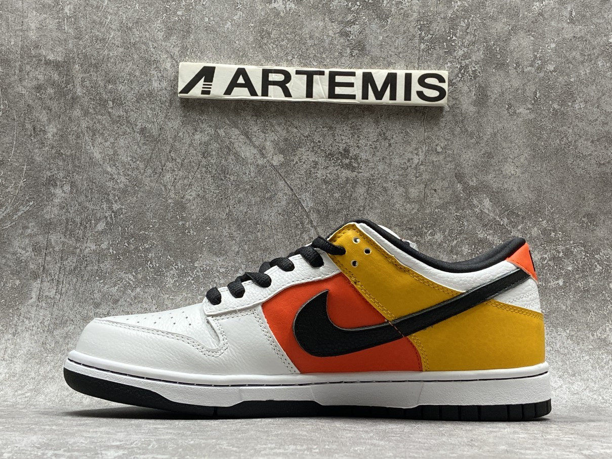 Nike SB Dunk Low Raygun Home