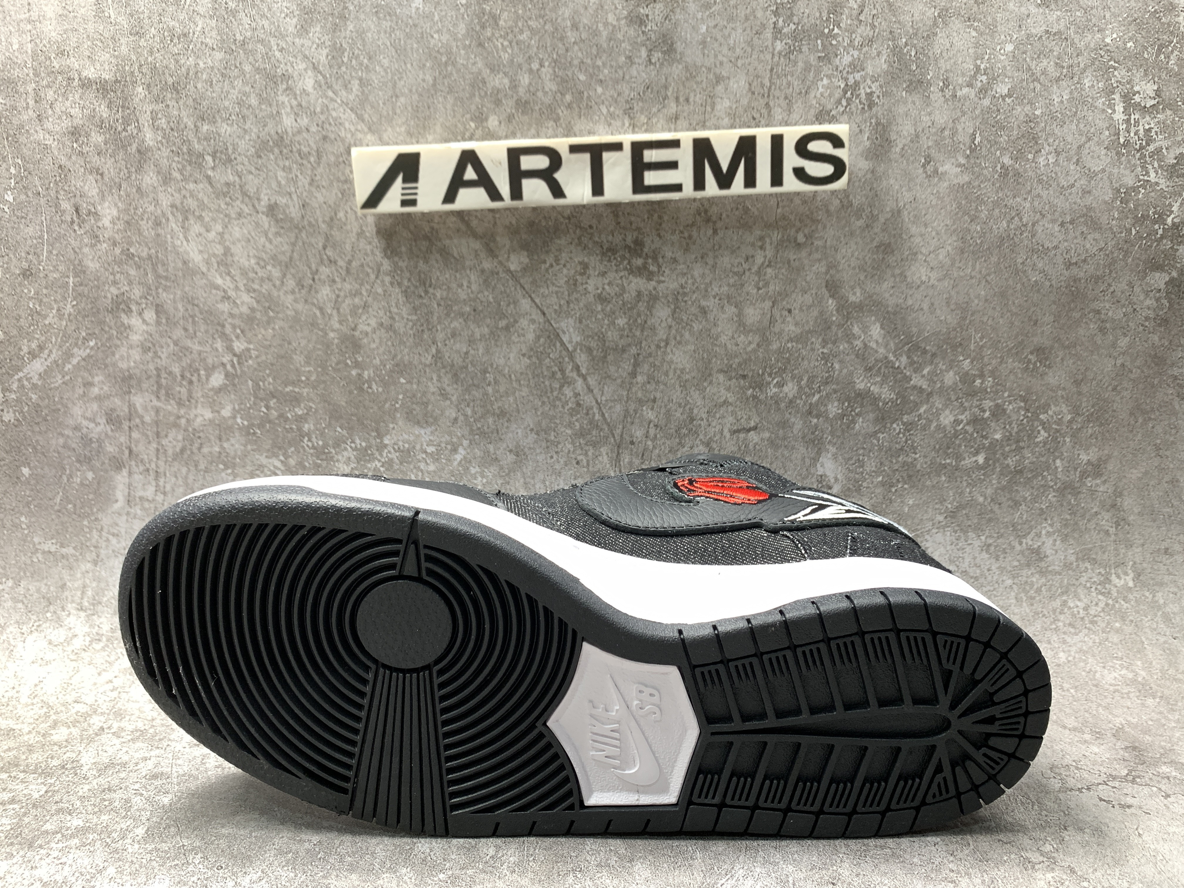 Nike SB Dunk Low Wasted Youth