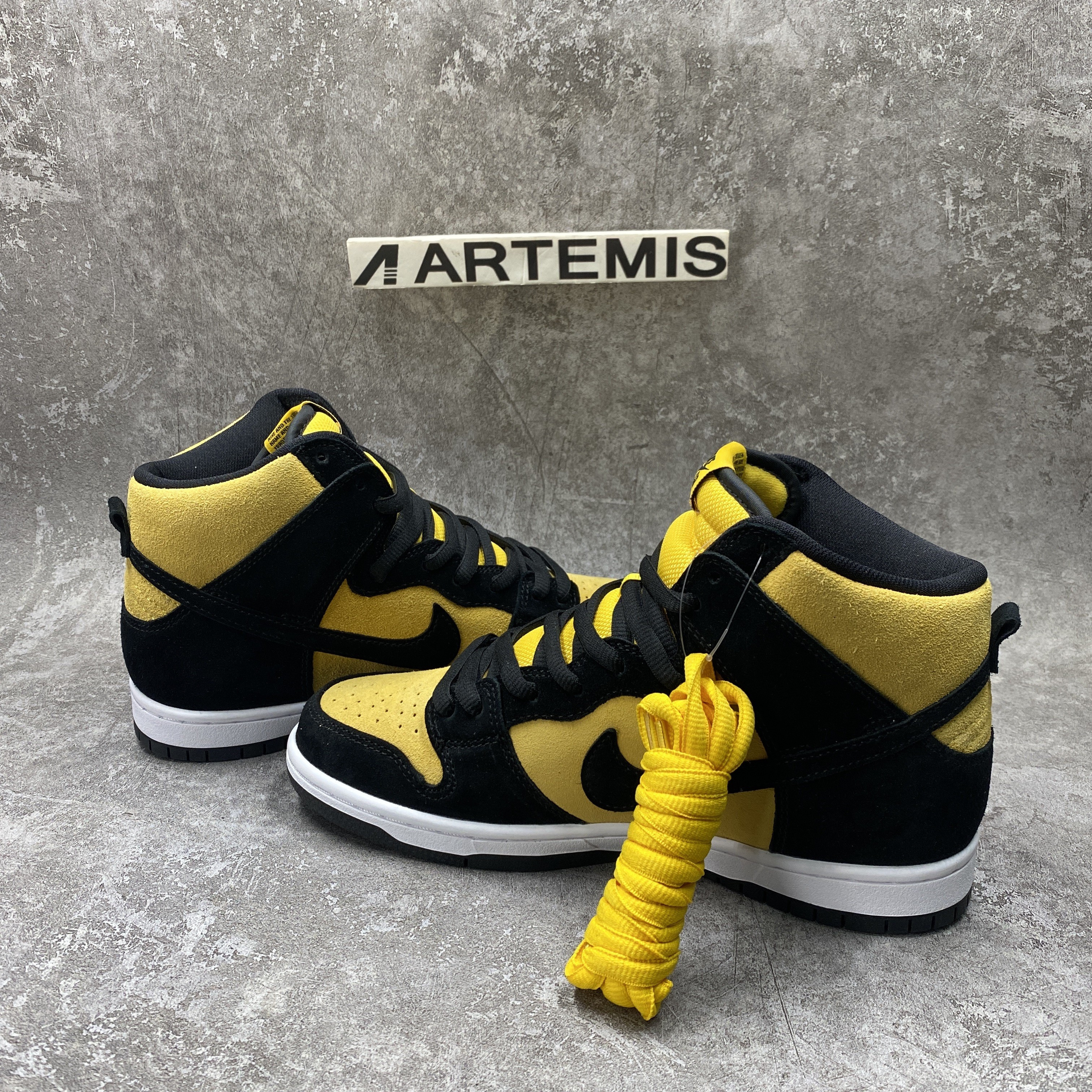 Nike SB Dunk High Pro Reverse Goldenrod