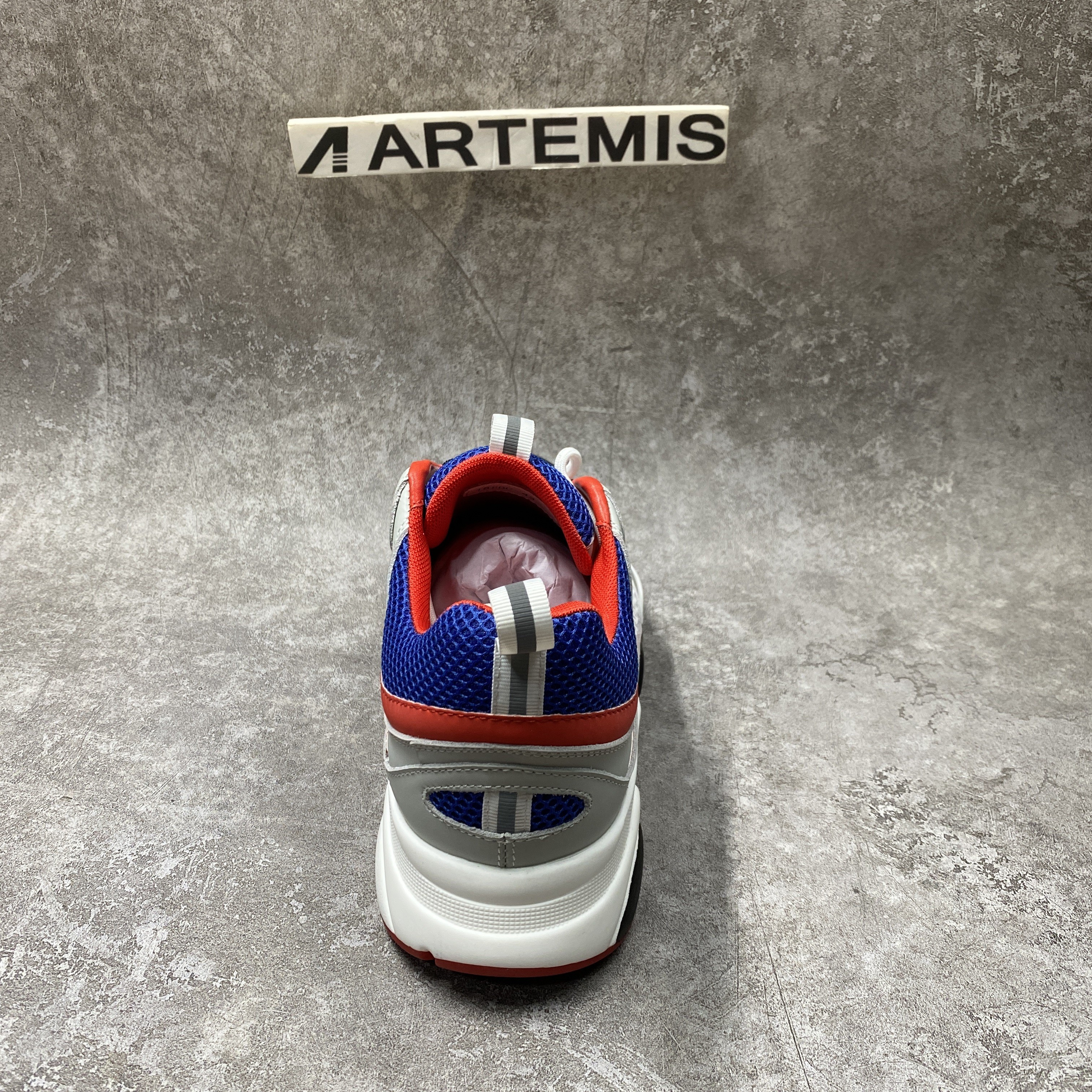 D*or b22 white red blue