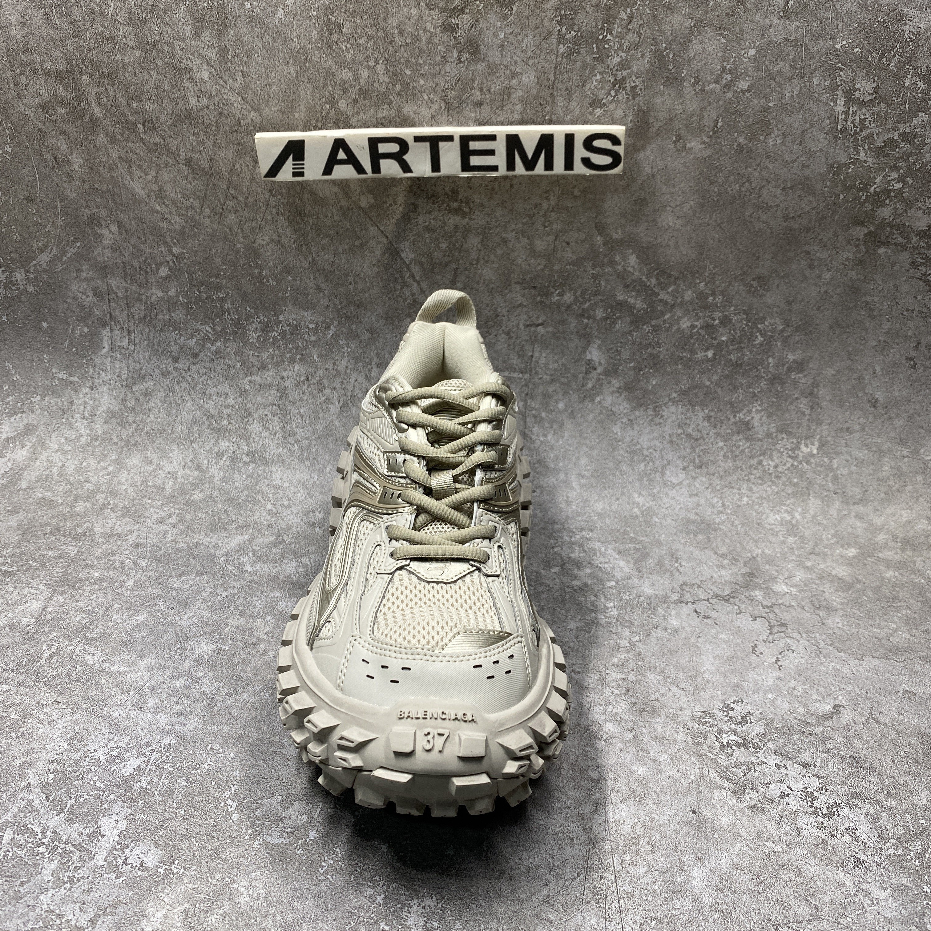 Balenciga Defender Beige