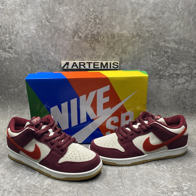 Nike Dunk Low SB X Skate Like a Girl