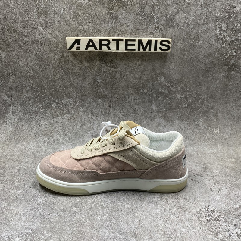 channel 22c Di*m*nd sports shoes in pink