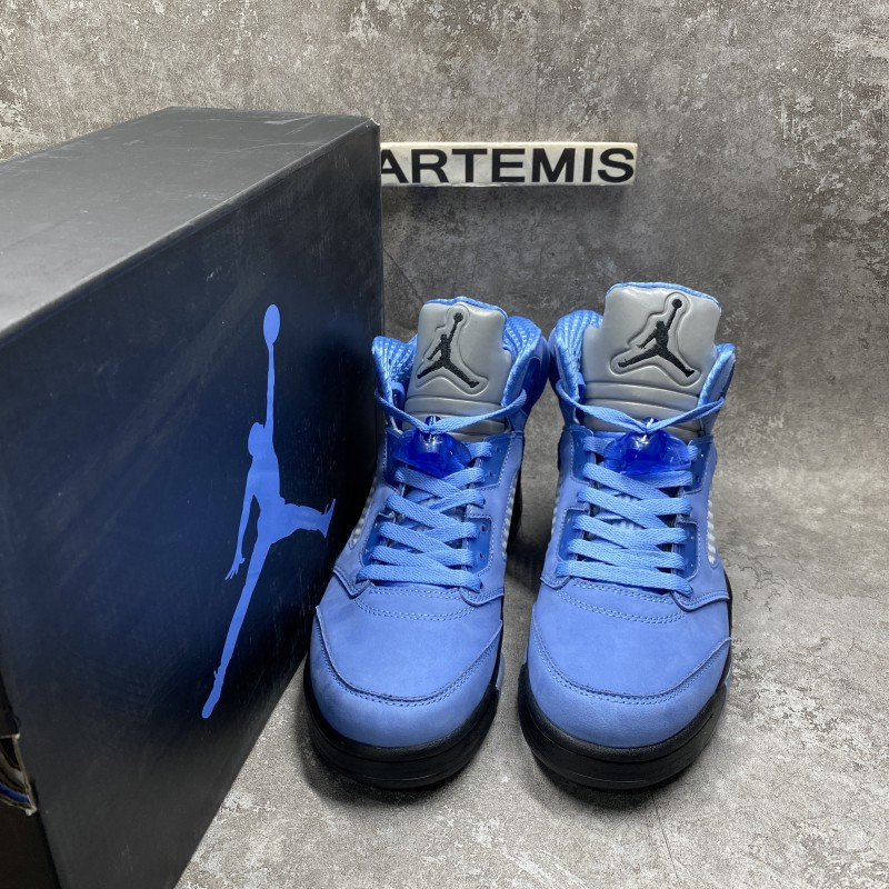 Air Jordan 5 Retro UNC