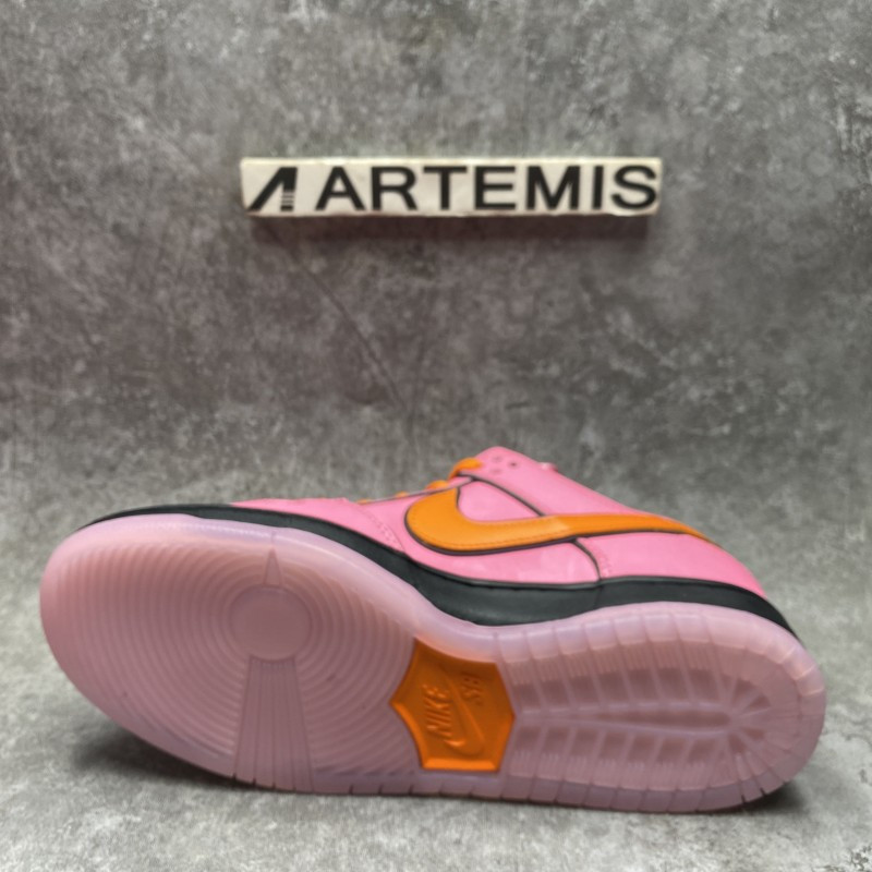 The Powerpuff Girls x Nike Dunk SB Low PINK