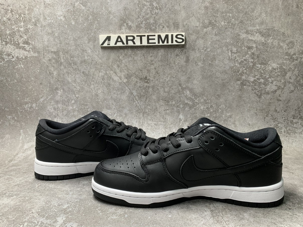 Nike Dunk SB Low Black