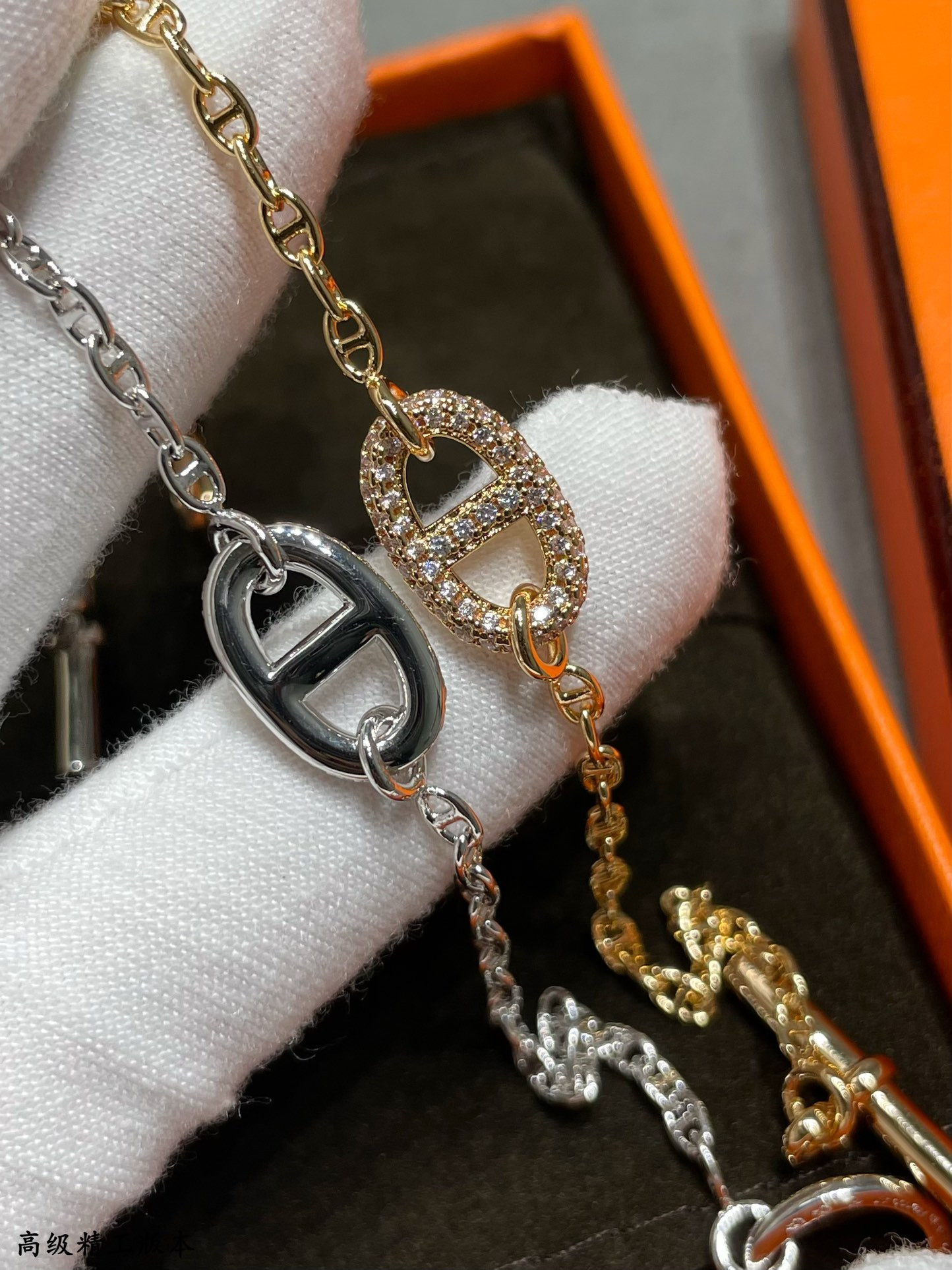 hermès fully Di*m*nd-encrusted h bracelet
