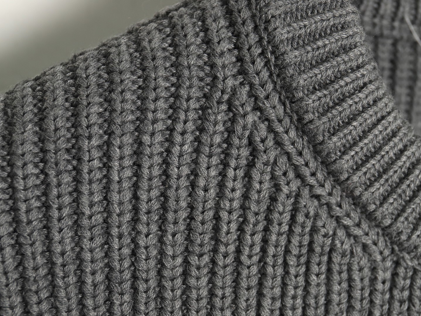 bo*te*ga Ve*ne*ta bv 23fw sweaters