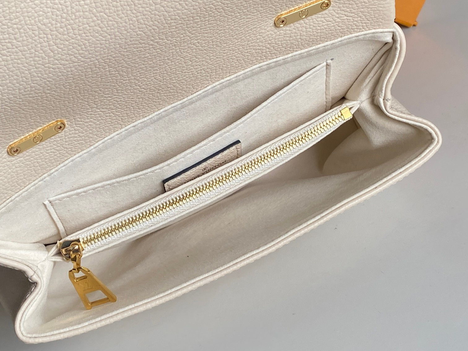 LV MADELEINE BB M46008  9.4 x 6.7 x 3.3 inches