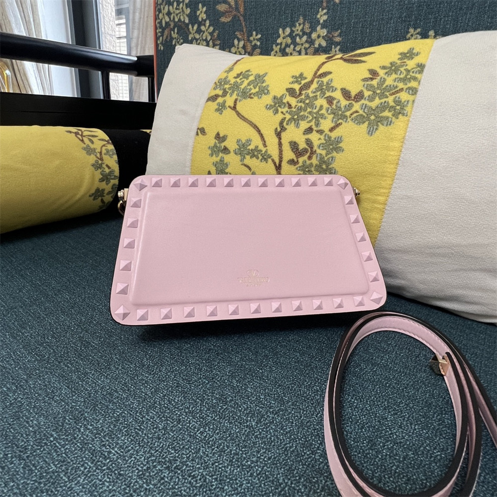 VALENTINO GARAVANI ROCKSTUD23 SMALL SMOOTH CALFSKIN SHOULDER BAG PINK