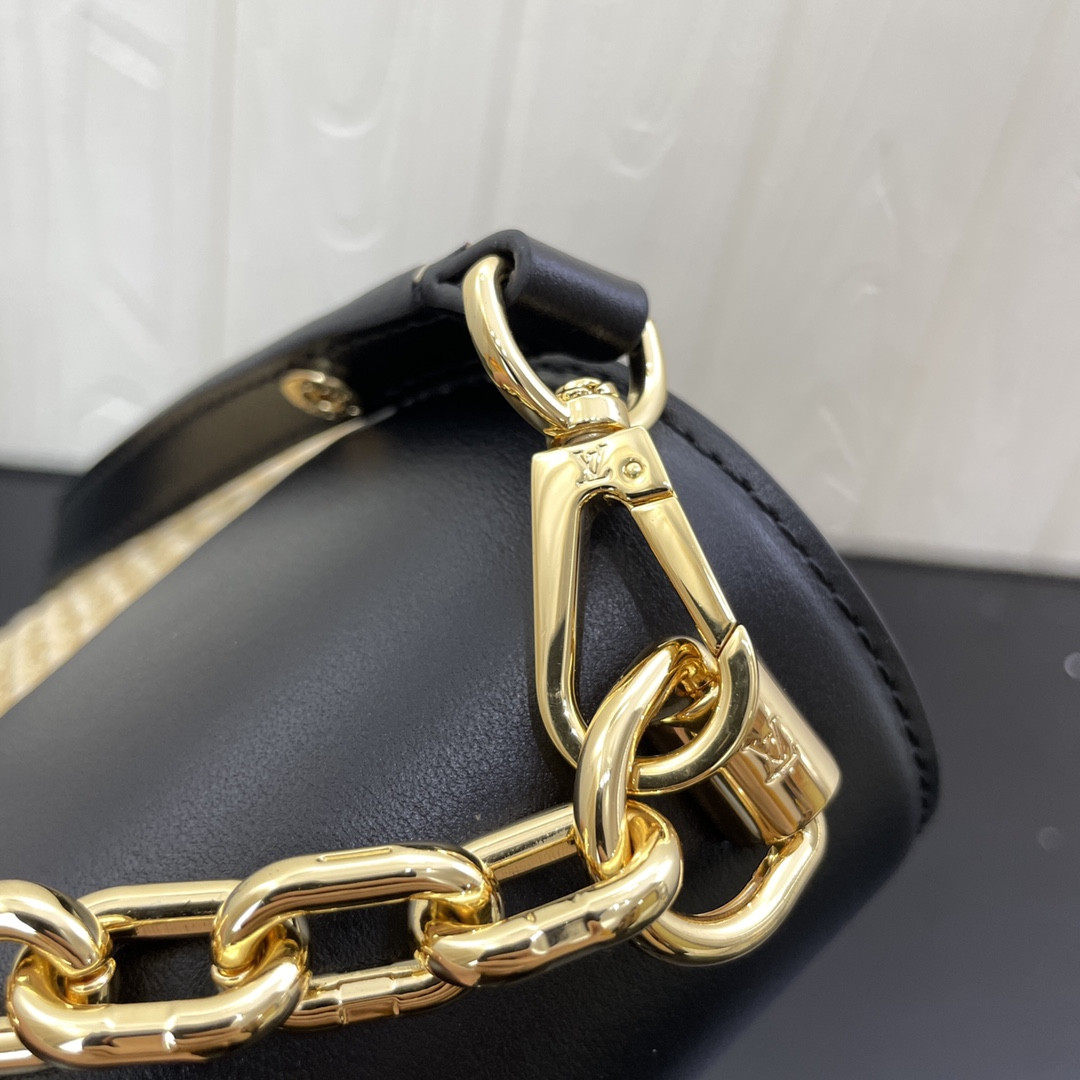 l0*is V*t0n go-14 mm black 9.1 x 6.3 x 3.9 inches