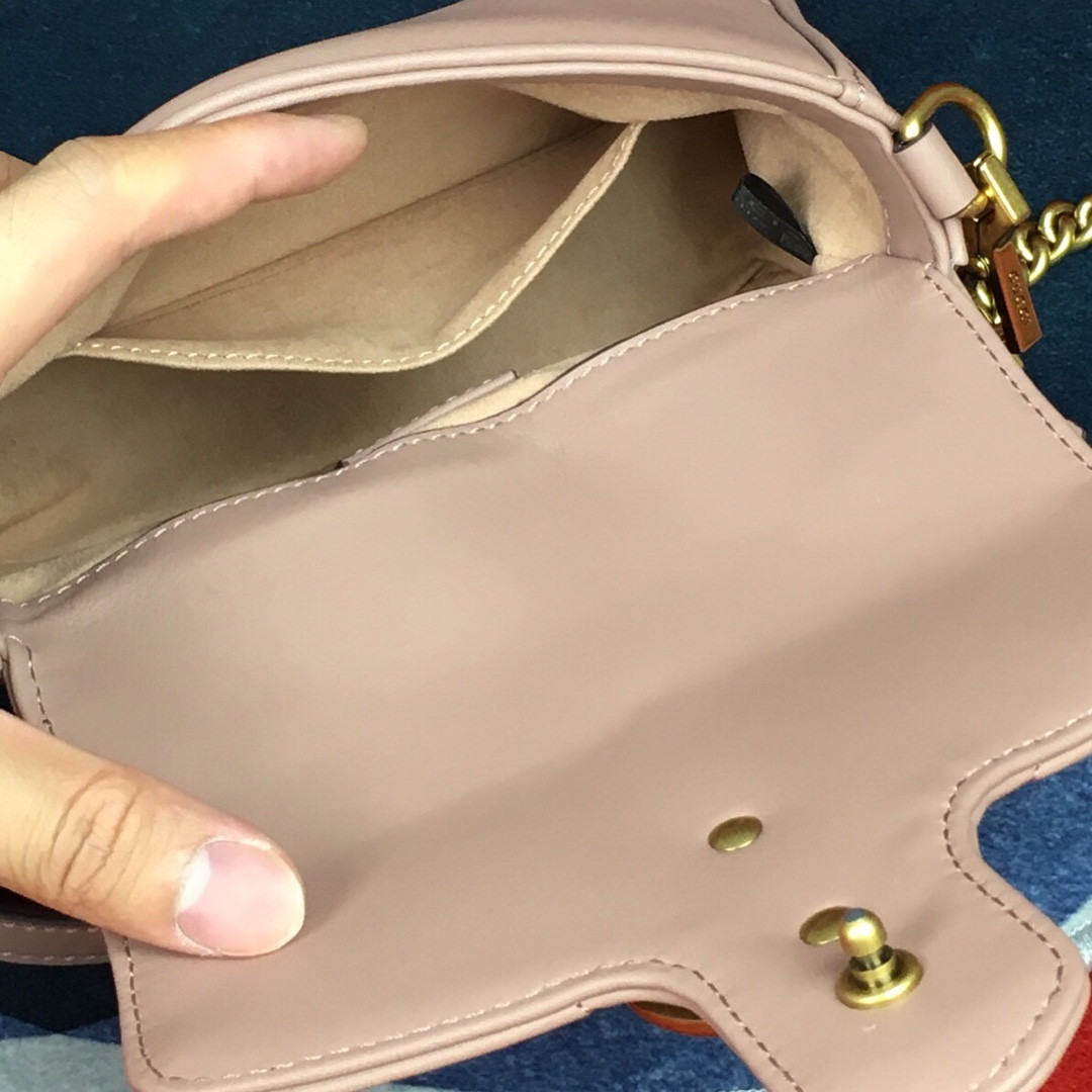 G*u*i gg marmont matelassÉ mini bag pink 8.5"w x 5"h x 2.5"d