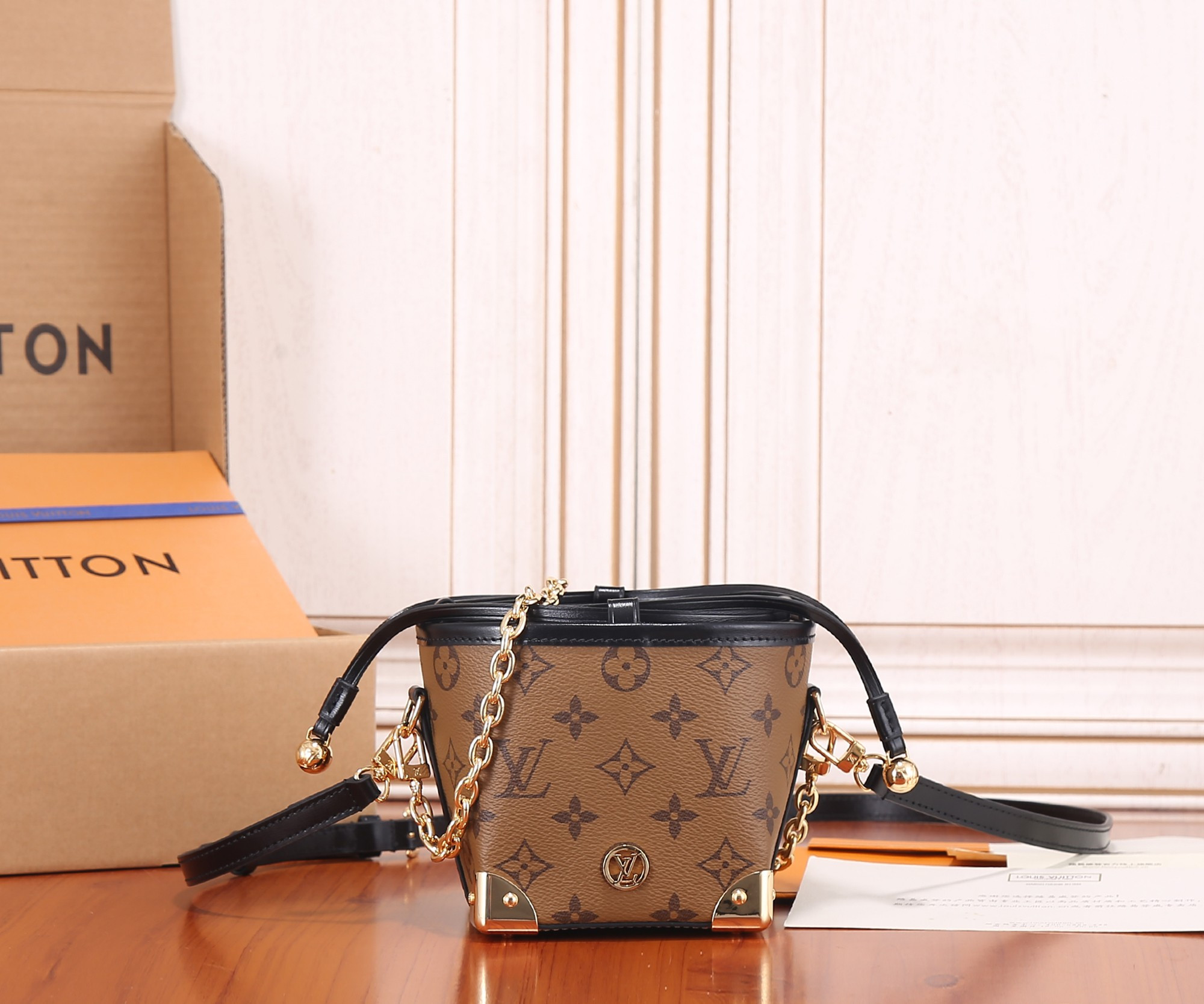 LV M82885 Zjs jh Online Only 11.5x11.5x11.5 CM