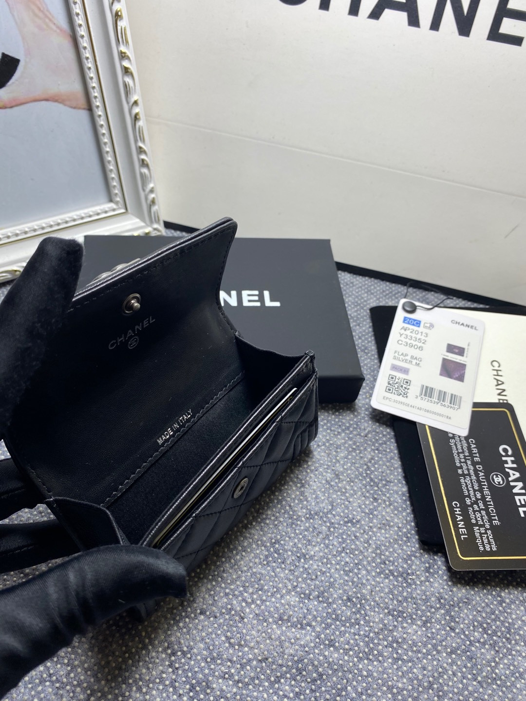 Ch*el flap wallet 12-7cm