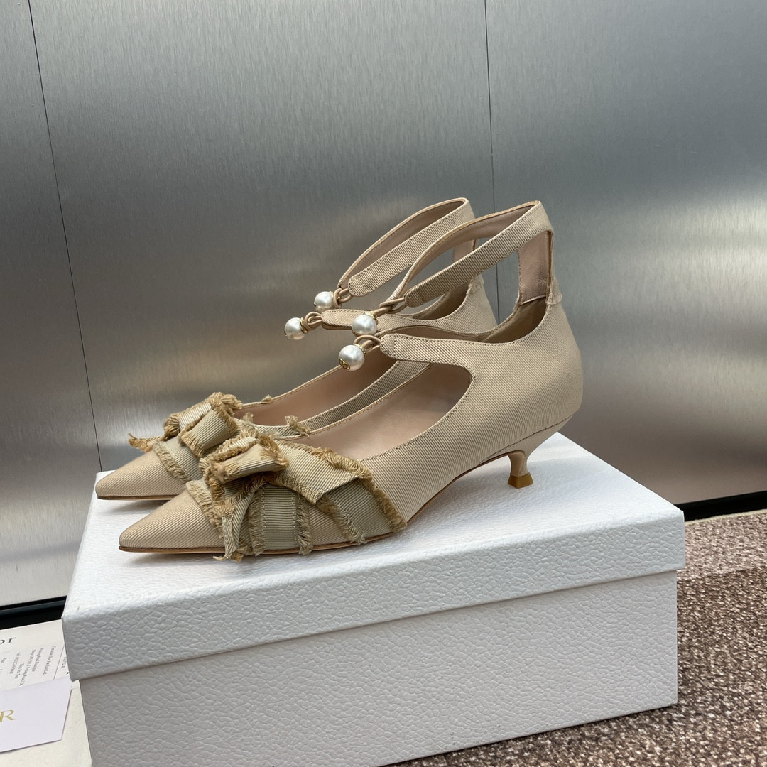 ua D*or aD*orable pump