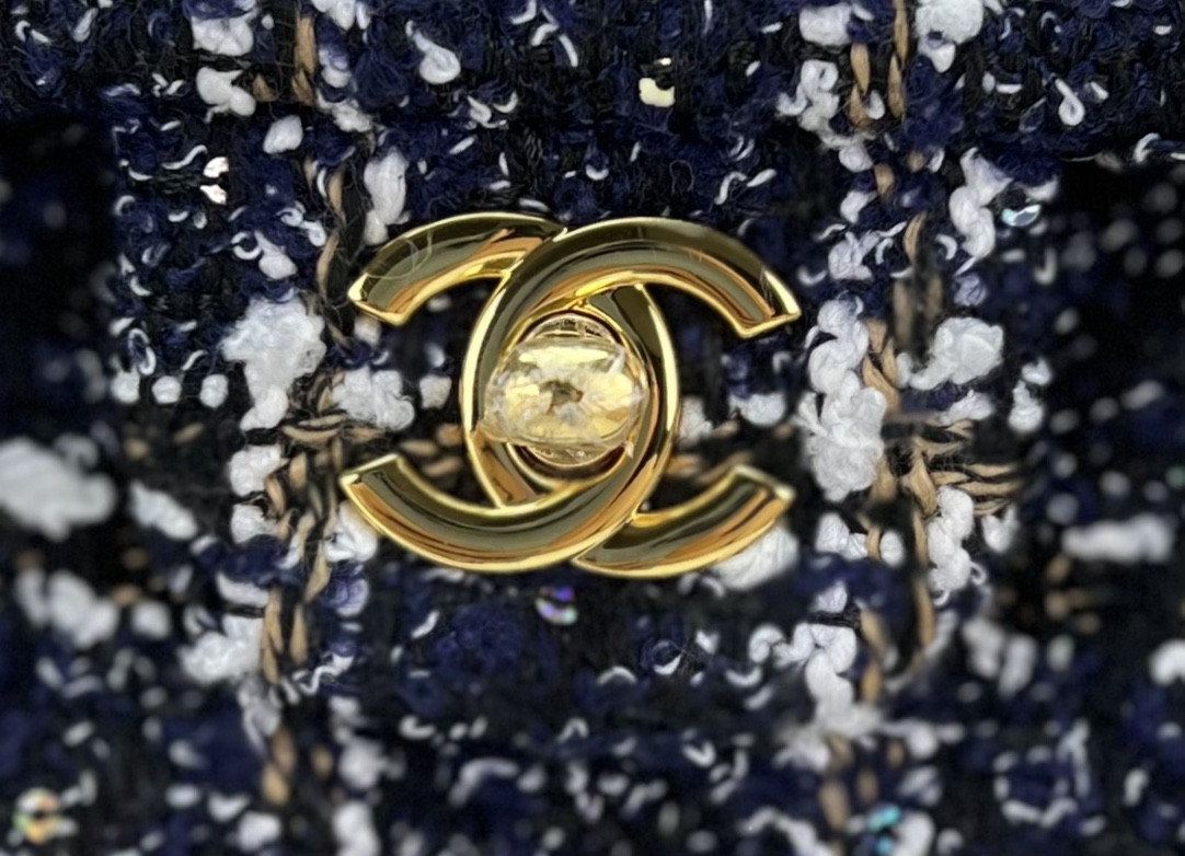 Ch*el classic 11.12 handbag tweed & gold-tone metal   6 × 9.9 × 2.5 in