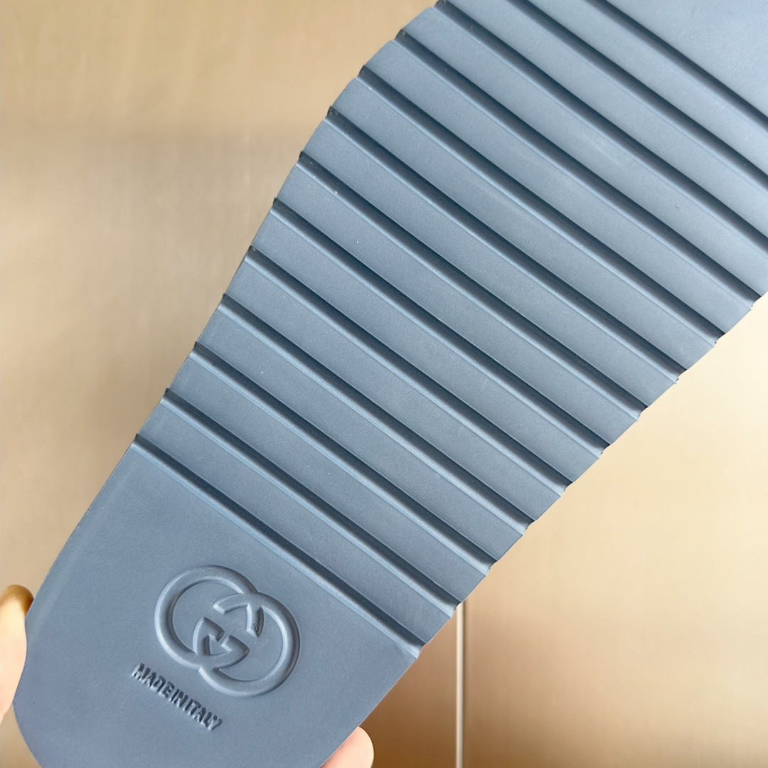 ua G*u*i gg slide sandal