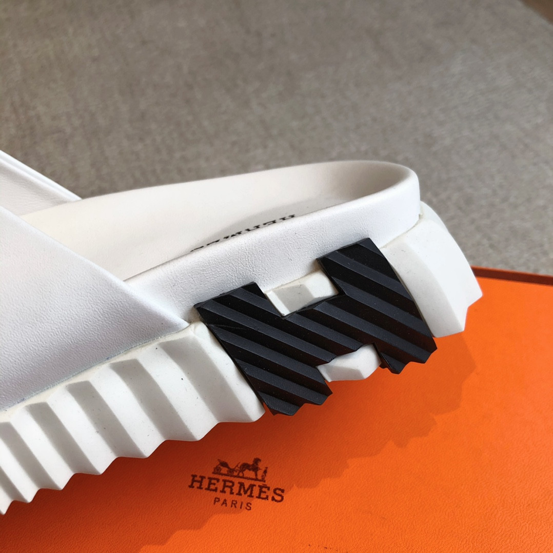 UA Hermès Infra sandal